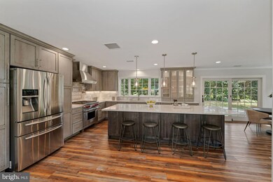 7413 Burtonwood Dr, Alexandria, VA 22307 - photo 5