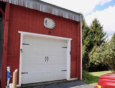 144 Reichards Farm Rd, Poestenkill, NY 12140 - photo 5