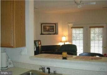 1595 Homeland Dr unit 2D, Sykesville, MD 21784 - photo 4