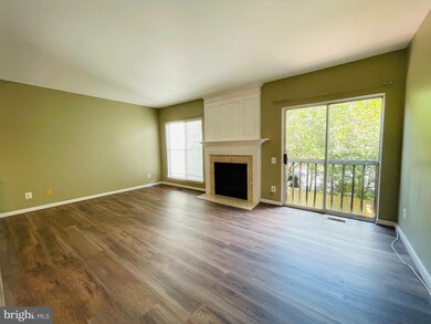 1171 Cypress Tree Place, Herndon, VA 20170 - photo 3