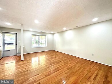 18662 Winding Creek Place, Germantown, MD 20874 - photo 6