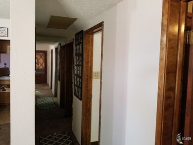727 N 10th St, El Centro, CA 92243 - photo 5