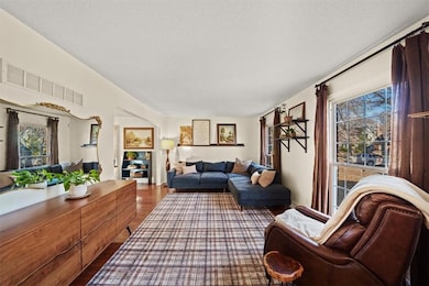 10432 Indiana Ave, Kansas City, MO 64137 - photo 2