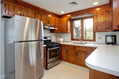 009_17HillcrestDr_051222