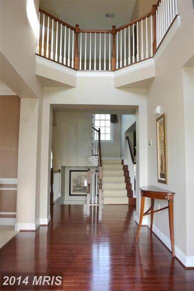 21362 Fairhunt Dr, Ashburn, VA 20148 - photo 2