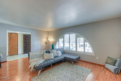 Living Room (1)-SMALL