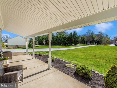 5172 Stone House Village Ct, Sykesville, MD 21784 - photo 5