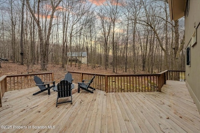 62 Locust Ln, Clifton, PA 18424 - photo 3