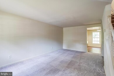 20513 Strath Haven Dr, Montgomery Village, MD 20886 - photo 6