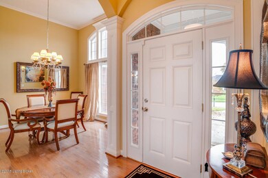 6216 Saskatchewan Dr, Louisville, KY 40228 - photo 6