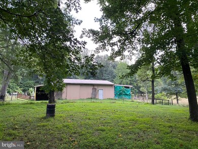 430 Hackamore Ln, Berkeley Springs, WV 25411 - photo 4