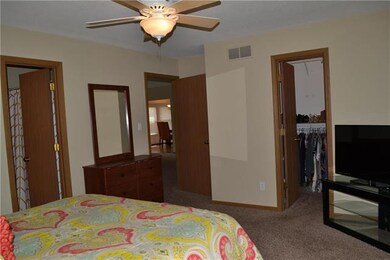 1712 SW Hidden Valley Dr, Topeka, KS 66615 - photo 6