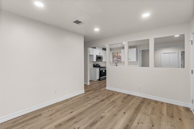 8819 Glenhouse Dr, Houston, TX 77088 - photo 6