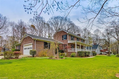 297 Walnut Dr, Asheboro, NC 27205 - photo 2