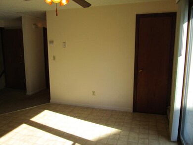 42 2nd St, Manchester, NH 03102 - photo 3