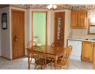 2 1/2 Bartlett Ave unit 2, Haverhill, MA 01830 - photo 4