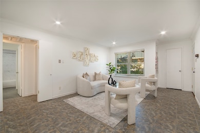 7712 Royal Ln unit 209, Dallas, TX 75230 - photo 3