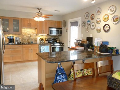 2174 Mayflower Dr, Woodbridge, VA 22192 - photo 4