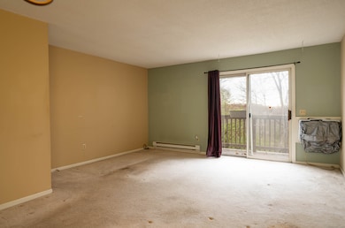 53 Brushy Plain Rd unit 3D, Branford, CT 06405 - photo 7