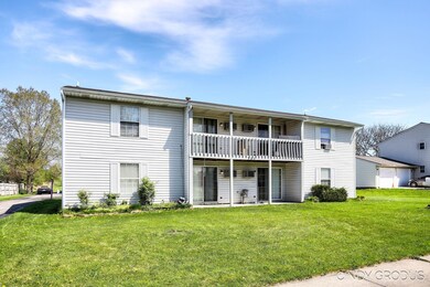 6-web-or-mls-305-stratford-way
