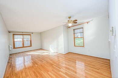 53 Brushy Plain Rd unit 8B, Branford, CT 06405 - photo 3