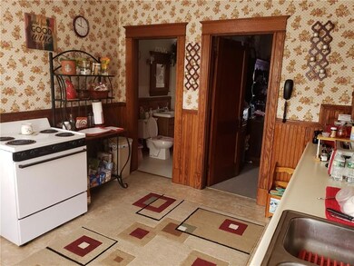 2nd floor 2 bedroom apartment