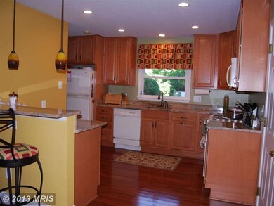 9206 Kristin Ln, Fairfax, VA 22032 - photo 7