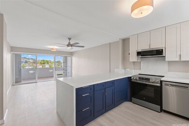 2001 Aupuni St unit 803, Honolulu, HI 96817 - photo 2