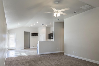 11208 Clinton Ave, Lubbock, TX 79424 - photo 3