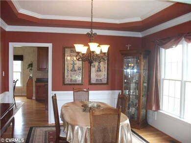 Dining Room - Formal Dining Room