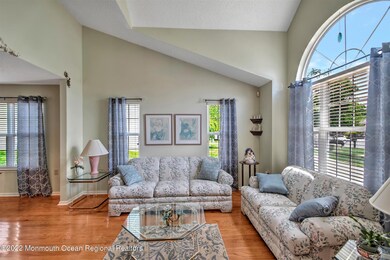 06-LIVING ROOM