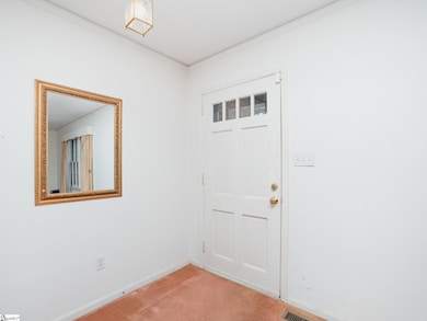 326 S Lanford Rd, Spartanburg, SC 29306 - photo 4