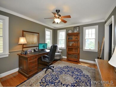Office/bedroom first floor