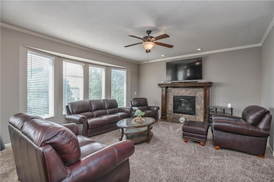 2427 W Fredrickson Dr, Olathe, KS 66061 - photo 6