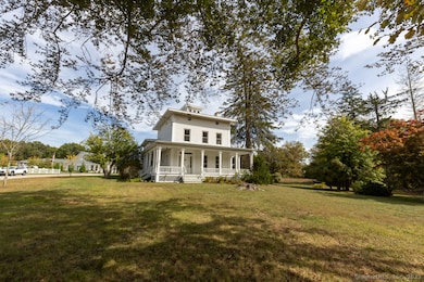 1572 Saybrook Rd, Haddam, CT 06438 - photo 3