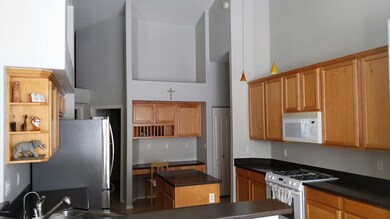 new paint in kitchen (2)