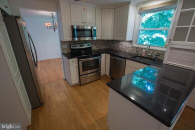 8088 Winding Way Ct, Springfield, VA 22153 - photo 6