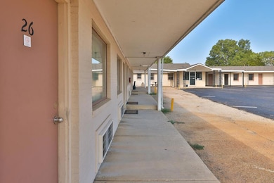 551 Elm St, Martin, TN 38237 - photo 6