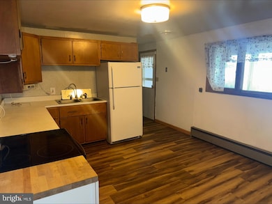 170 Weston Place, Shenandoah, PA 17976 - photo 4