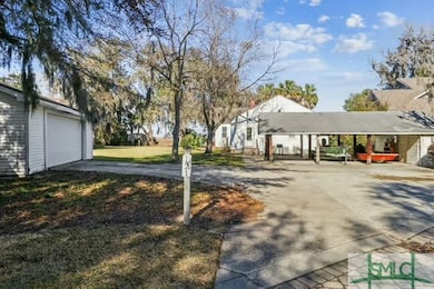 121 Riverside Dr, Savannah, GA 31410 - photo 4