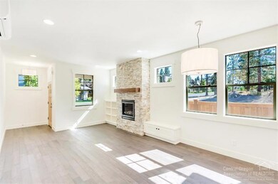 1693 NW William Clark St, Bend, OR 97703 - photo 6