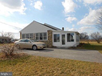 1091 Paper Mill Rd, Chambersburg, PA 17202 - photo 2