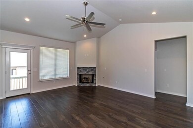 480 Captain Stockton St, Prairie Grove, AR 72753 - photo 2