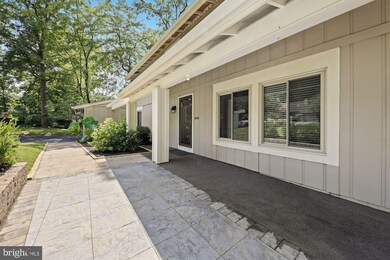 14908 Coles Chance Rd, North Potomac, MD 20878 - photo 2