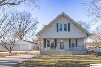 513 Broad St, Jansen, NE 68377 - photo 5