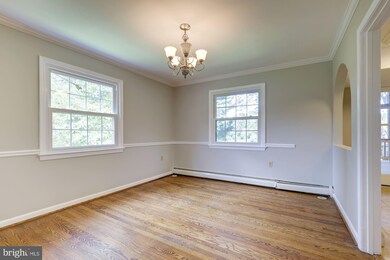 15705 Norman Dr, North Potomac, MD 20878 - photo 6