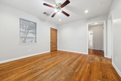 911 Kern St, Houston, TX 77009 - photo 7