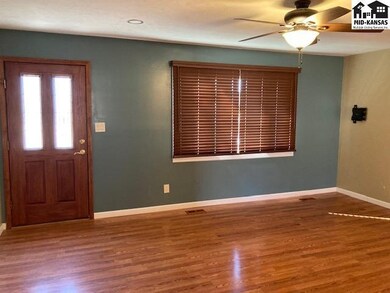 1107 Eastmoor Dr, McPherson, KS 67460 - photo 4