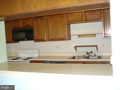 900 Cedar Crest Ct unit E, Edgewood, MD 21040 - photo 4