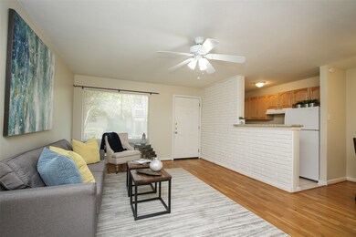 2208 Morse St unit 6, Houston, TX 77019 - photo 6